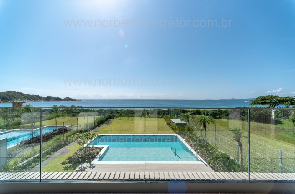 CASA A VENDA NA PRAIA DO ESTALEIRO BAL. CAMBORIU