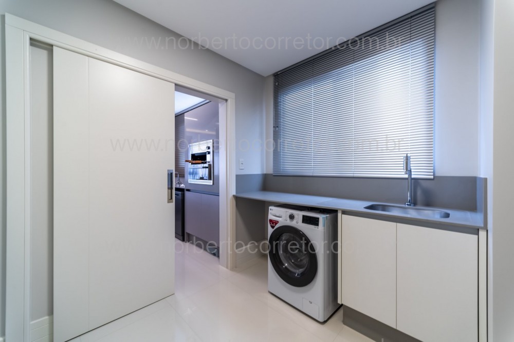 APARTAMENTO FRENTE MAR BALNEARIO CAMBORIU