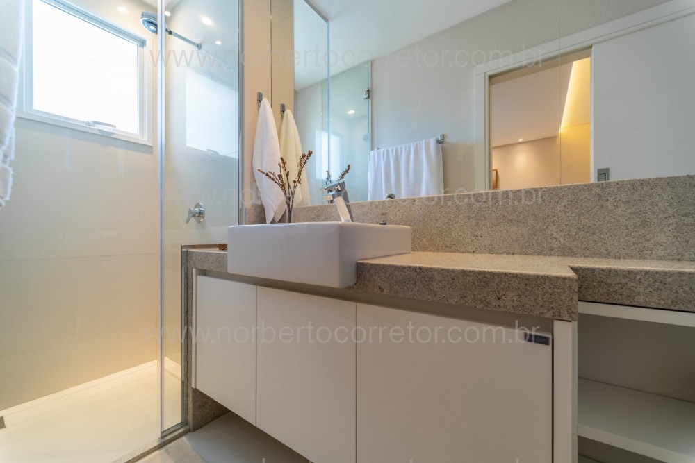 APARTAMENTO FRENTE MAR BALNEARIO CAMBORIU