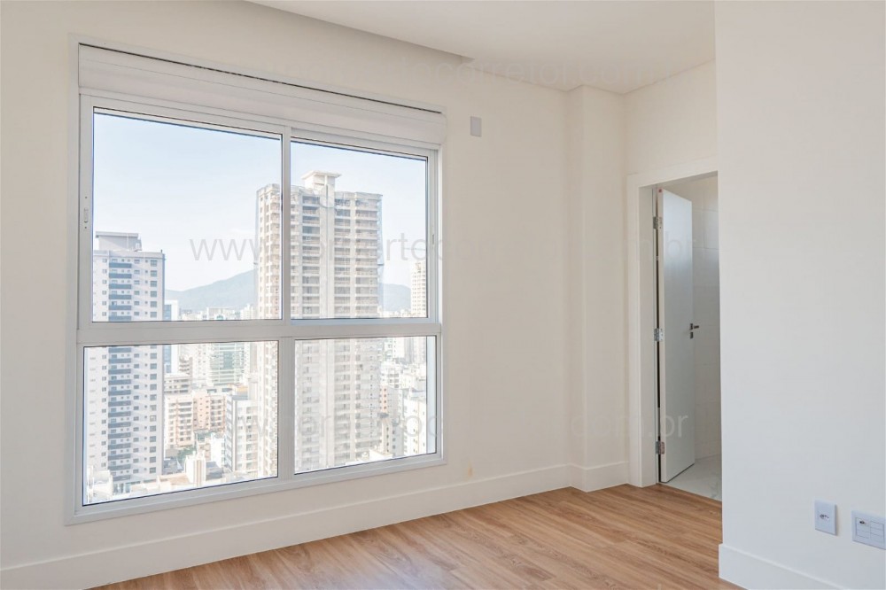 Apartamento 4 sutes, Meia Praia, Itapema SC 