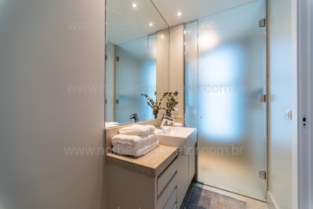 APARTAMENTO A VENDA NA PRAIA BRAVA | 4 SUTES 