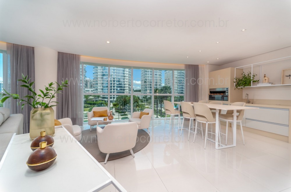 APARTAMENTO A VENDA NA PRAIA BRAVA | 4 SUTES 