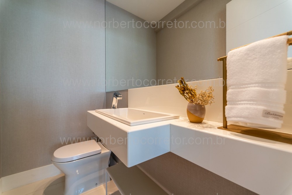 APARTAMENTO A VENDA NA PRAIA BRAVA | 4 SUTES 