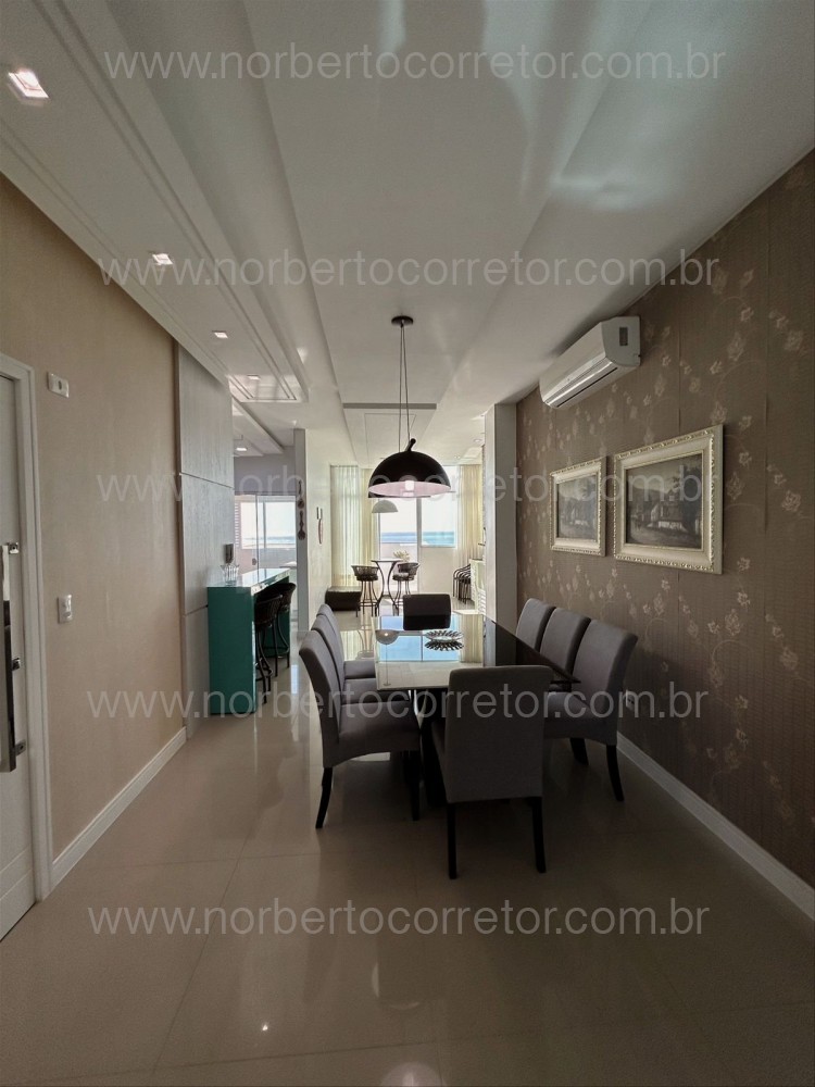 APARTAMENTO 03 SUTES QUADRA MAR EM MEIA PRAIA 