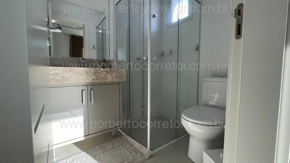 APARTAMENTO MOBILIADO A VENDA EM MEIA PRAIA 