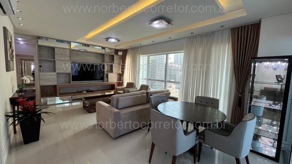 APARTAMENTO MOBILIADO A VENDA EM MEIA PRAIA 