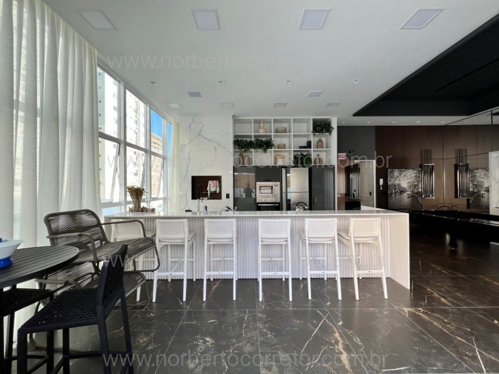 APARTAMENTO A VENDA EM MEIA PRAIA | 4 SUTES 