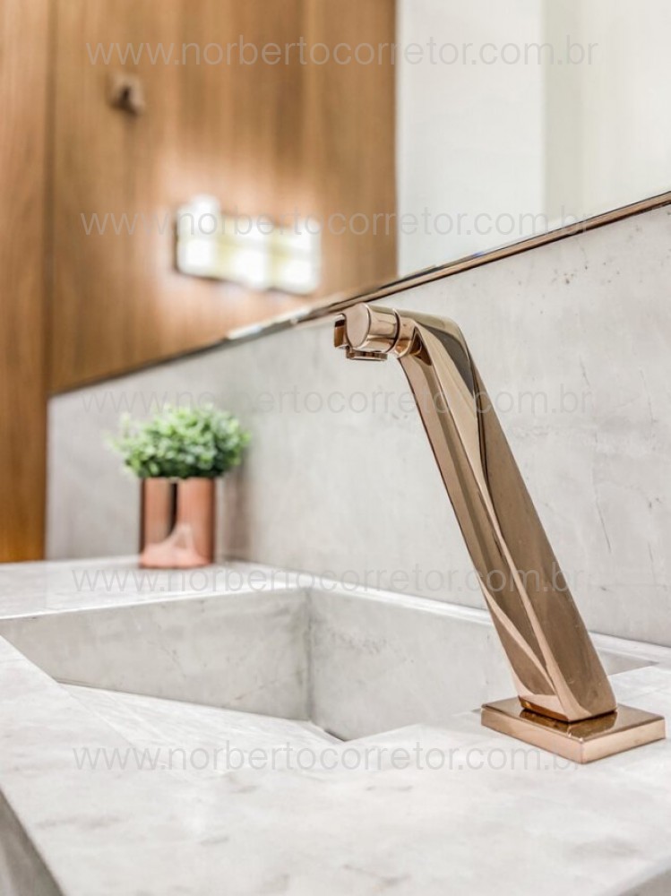 APARTAMENTO MOBILIADO A VENDA EM MEIA PRAIA 