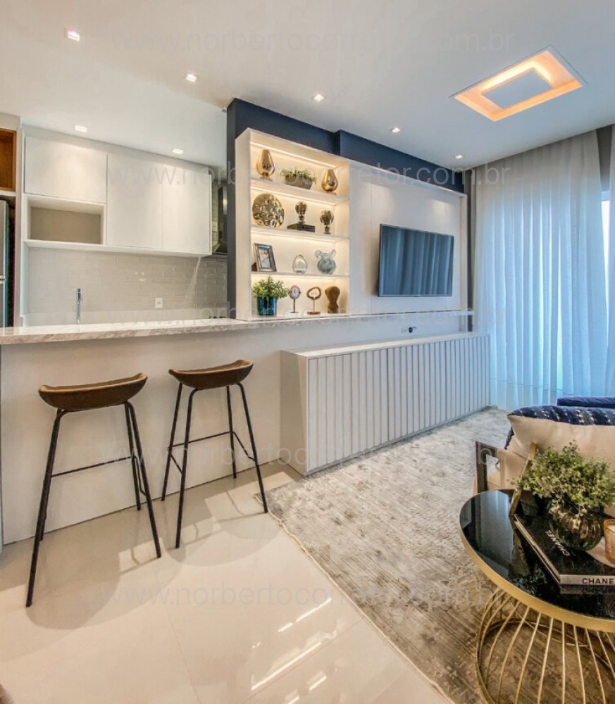 APARTAMENTO MOBILIADO A VENDA EM MEIA PRAIA 