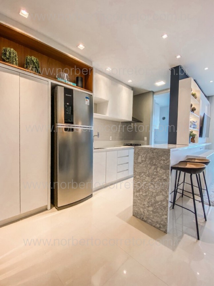 APARTAMENTO MOBILIADO A VENDA EM MEIA PRAIA 