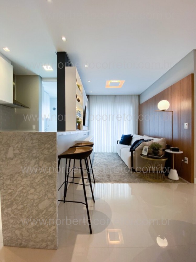 APARTAMENTO MOBILIADO A VENDA EM MEIA PRAIA 