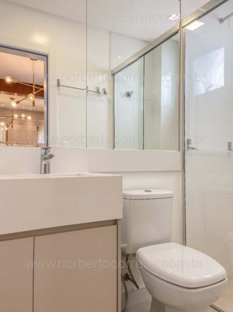 APARTAMENTO MOBILIADO A VENDA EM MEIA PRAIA 