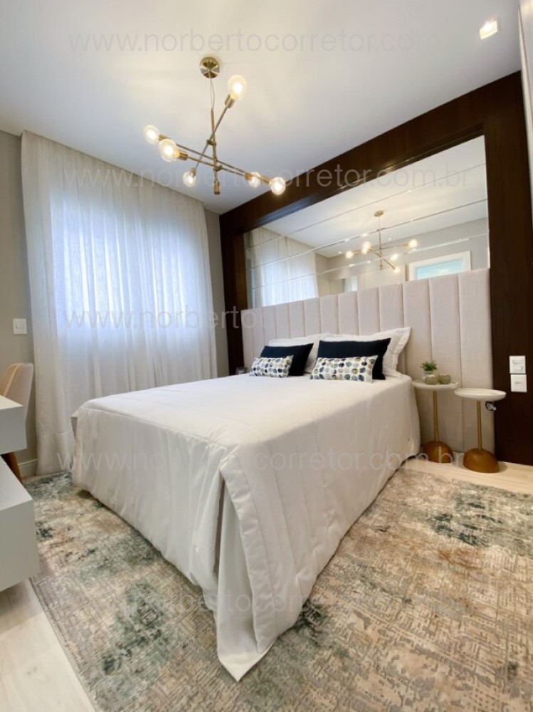 APARTAMENTO MOBILIADO A VENDA EM MEIA PRAIA 