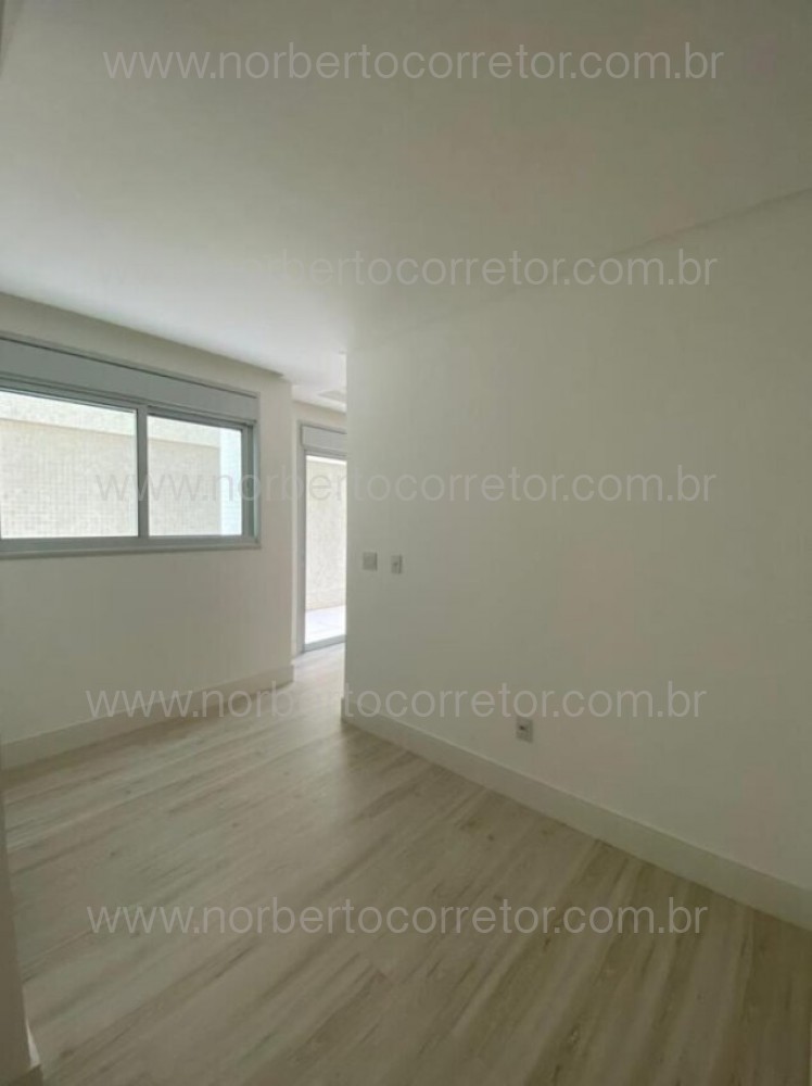 APARTAMENTO FRENTE MAR A VENDA EM MEIA PRAIA
