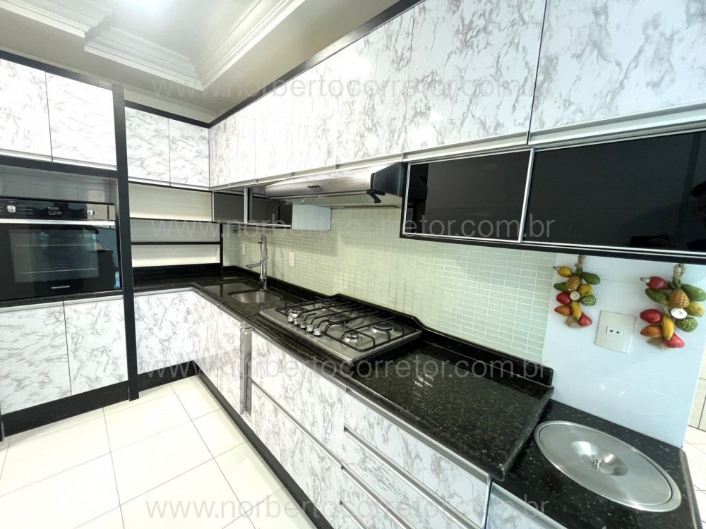 APARTAMENTO FRENTE MAR A VENDA EM ITAPEMA