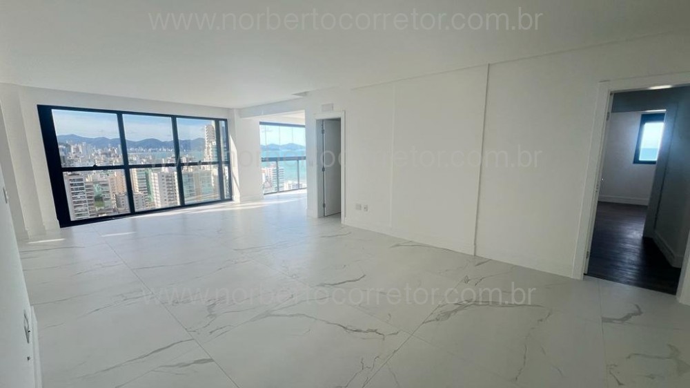 APARTAMENTO 04 SUITES A VENDA MEIA PRAIA