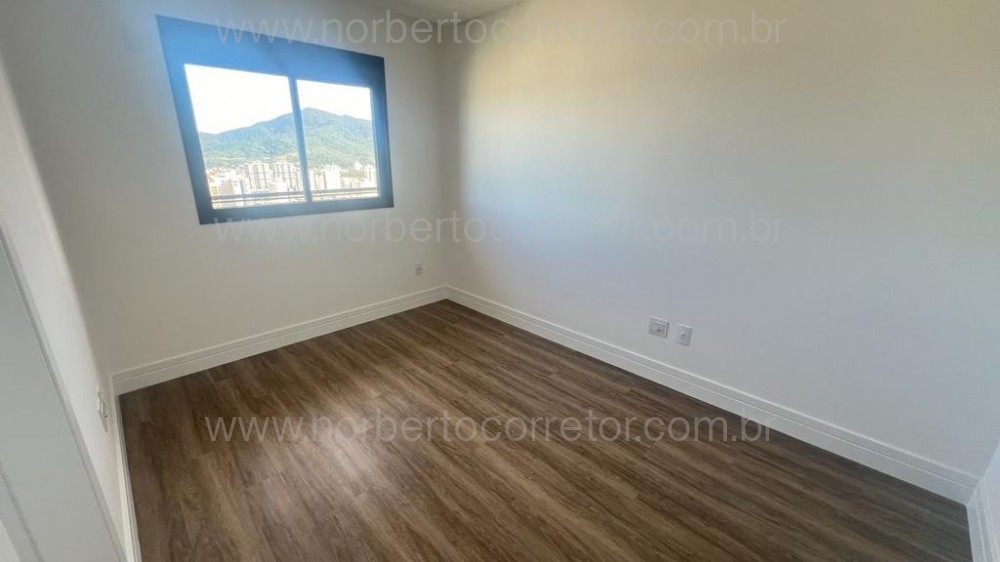 APARTAMENTO 04 SUITES A VENDA MEIA PRAIA