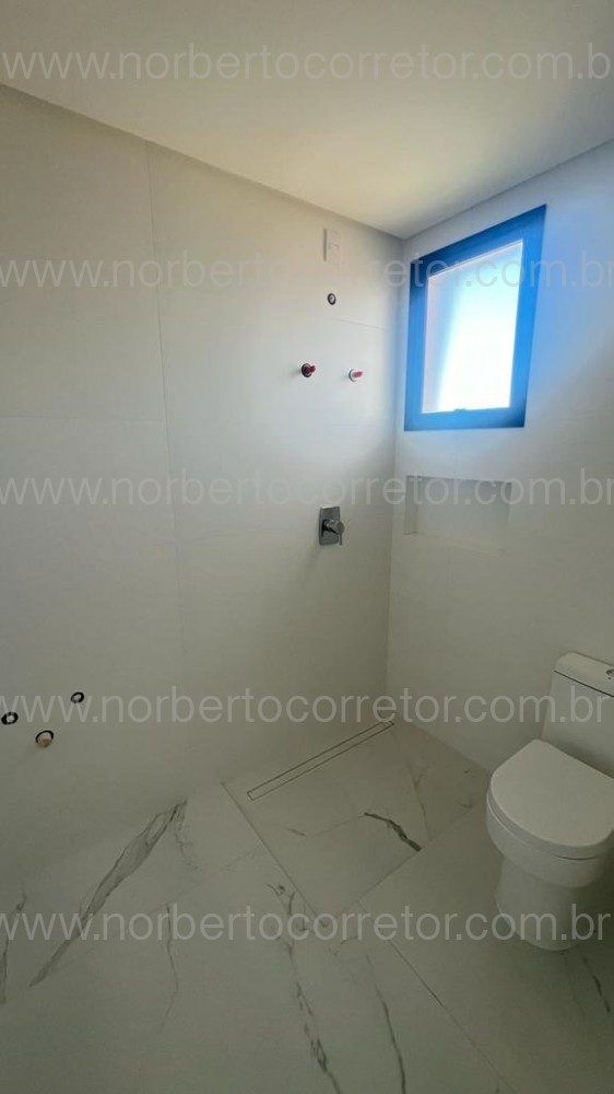 APARTAMENTO 04 SUITES A VENDA MEIA PRAIA