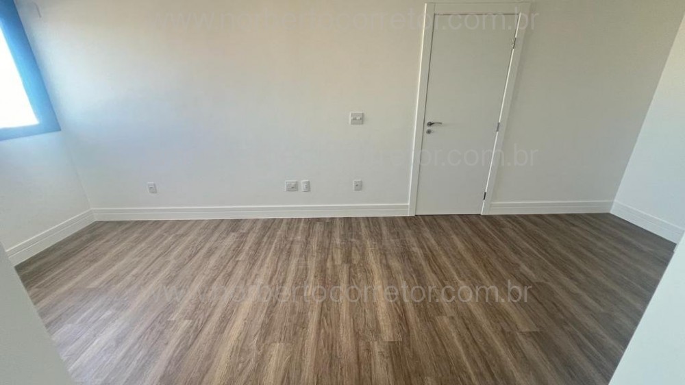 APARTAMENTO 04 SUITES A VENDA MEIA PRAIA