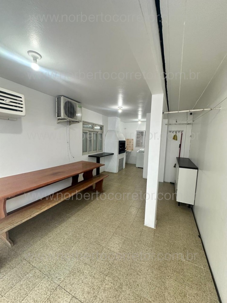 CASA SOBRADO TEMPORADA  MEIA PRAIA 