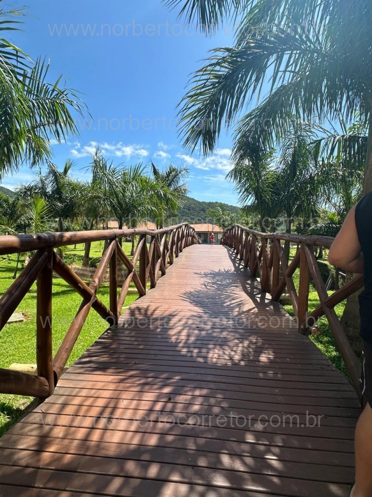 Aluguel Anual Itapema SC, 2 dormit�rios com Lazer