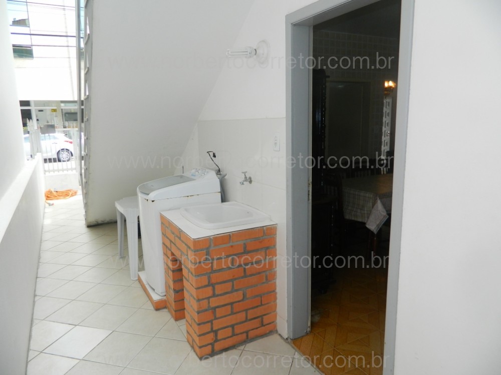  CASA  02 TEMPORADA -10 pessoas 