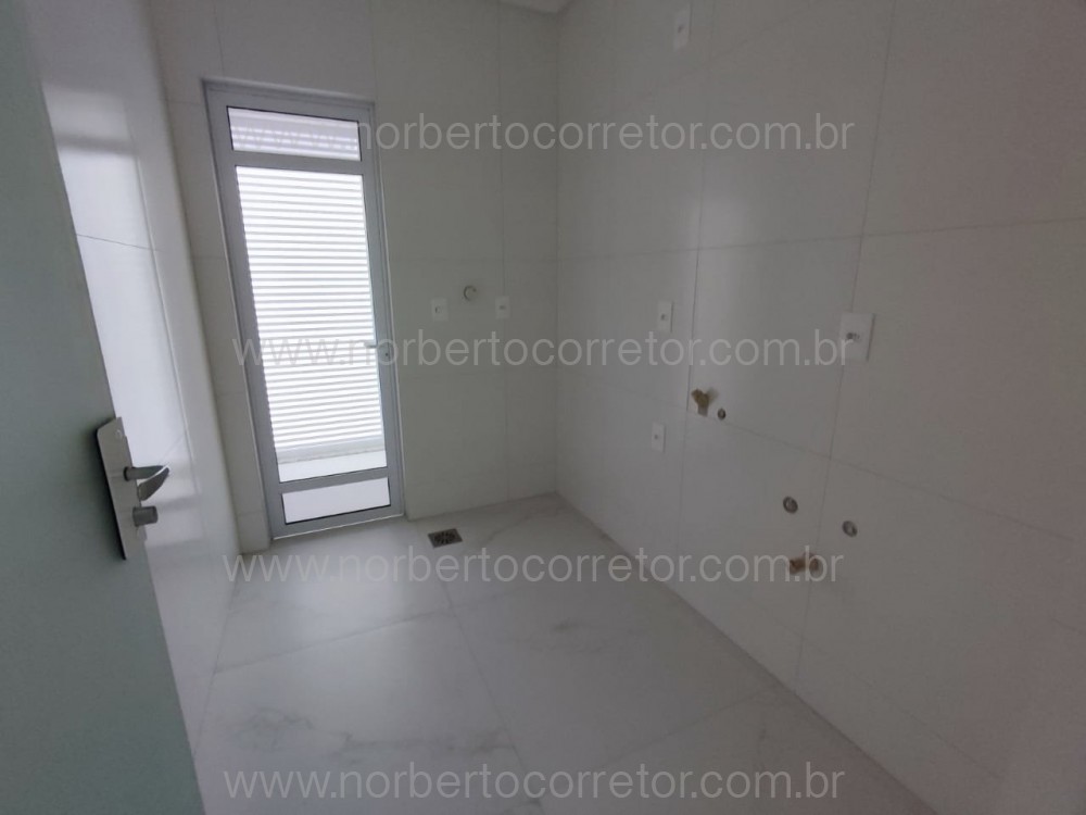 Apartamento 3 sutes, Meia Praia, Itapema SC