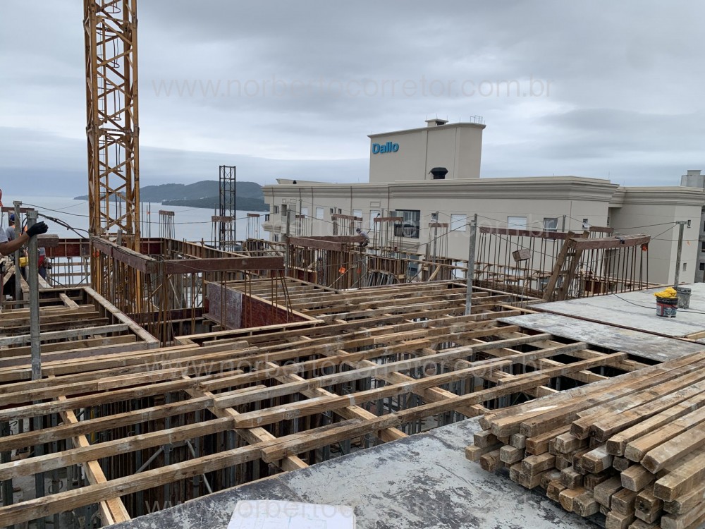 Apartamento 4 sutes, frente mar, Porto Belo SC 