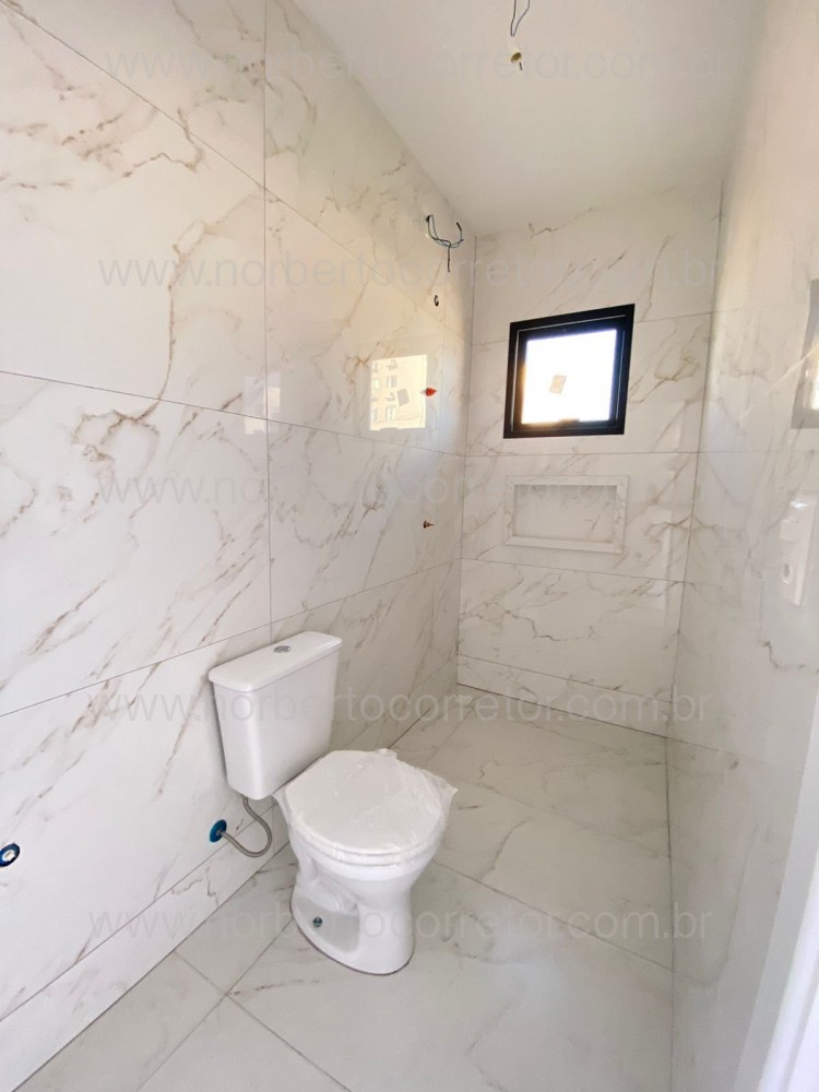 SOBRADO 03 DORMITRIOS EM ITAPEMA - SC