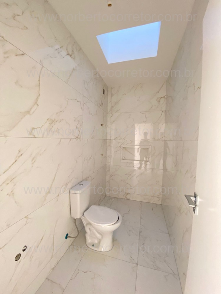 SOBRADO 03 DORMITRIOS EM ITAPEMA - SC