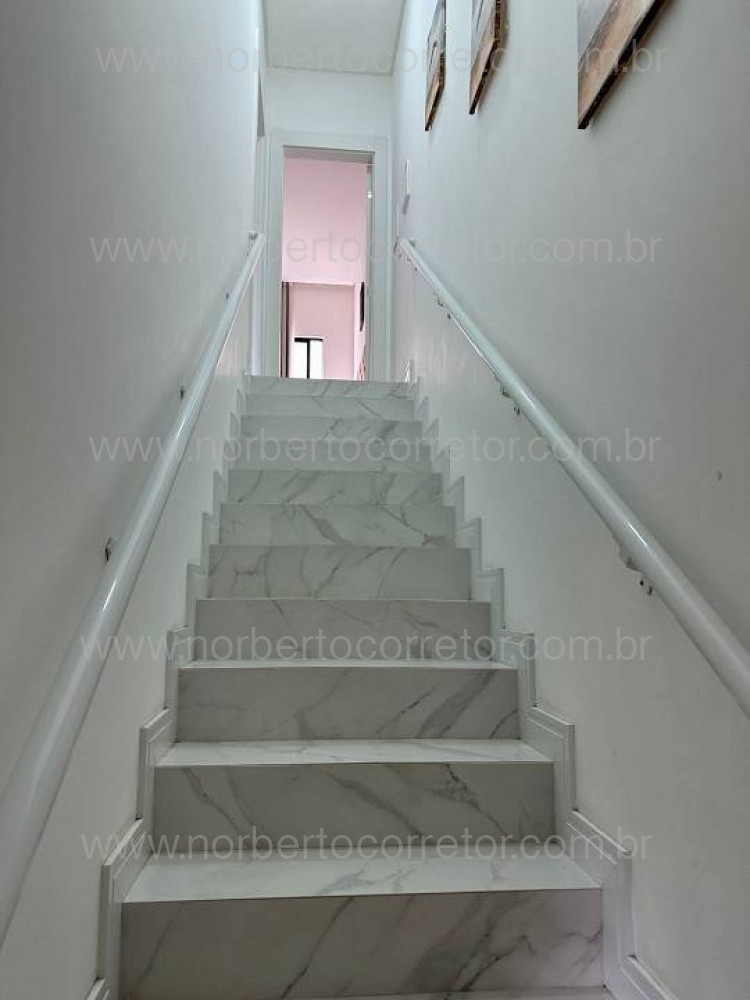 SOBRADO 02 SUTES  EM  ITAPEMA SC