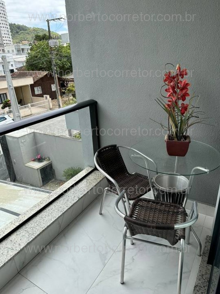 SOBRADO 02 SUTES  EM  ITAPEMA SC