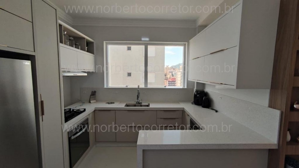 Apartamento 4 sutes, Meia Praia, Itapema SC 