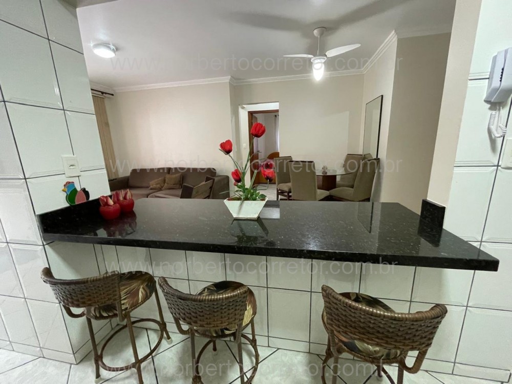 Apartamento 3 dormitrios, quadra mar, Itapema SC 