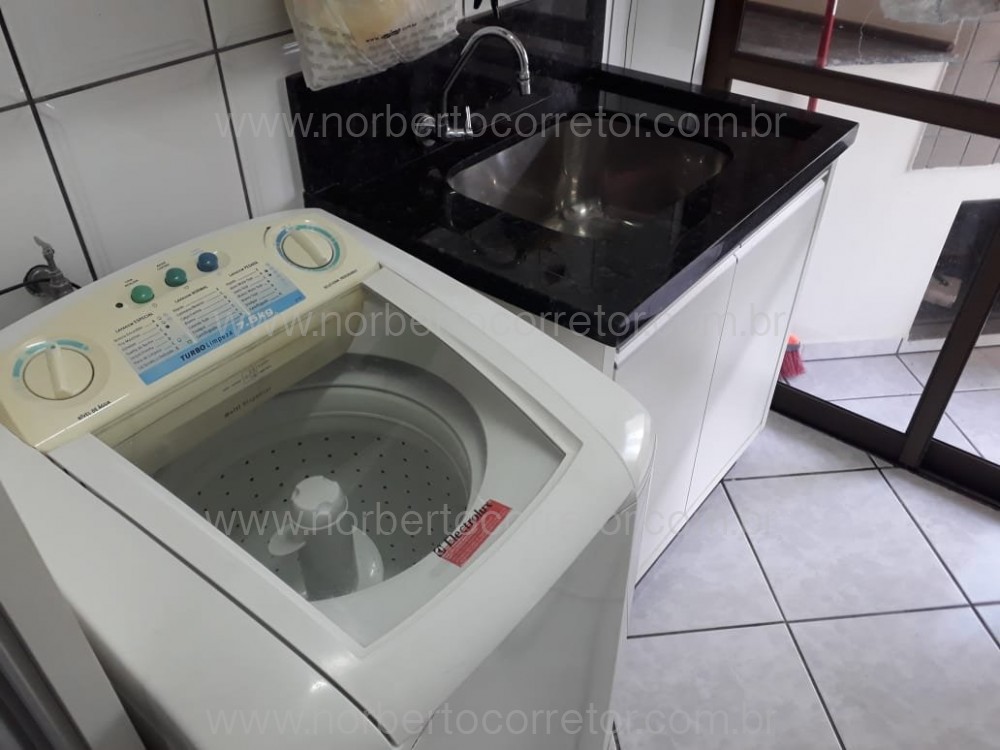 Apartamento 3 dormitrios, quadra mar, Itapema SC 