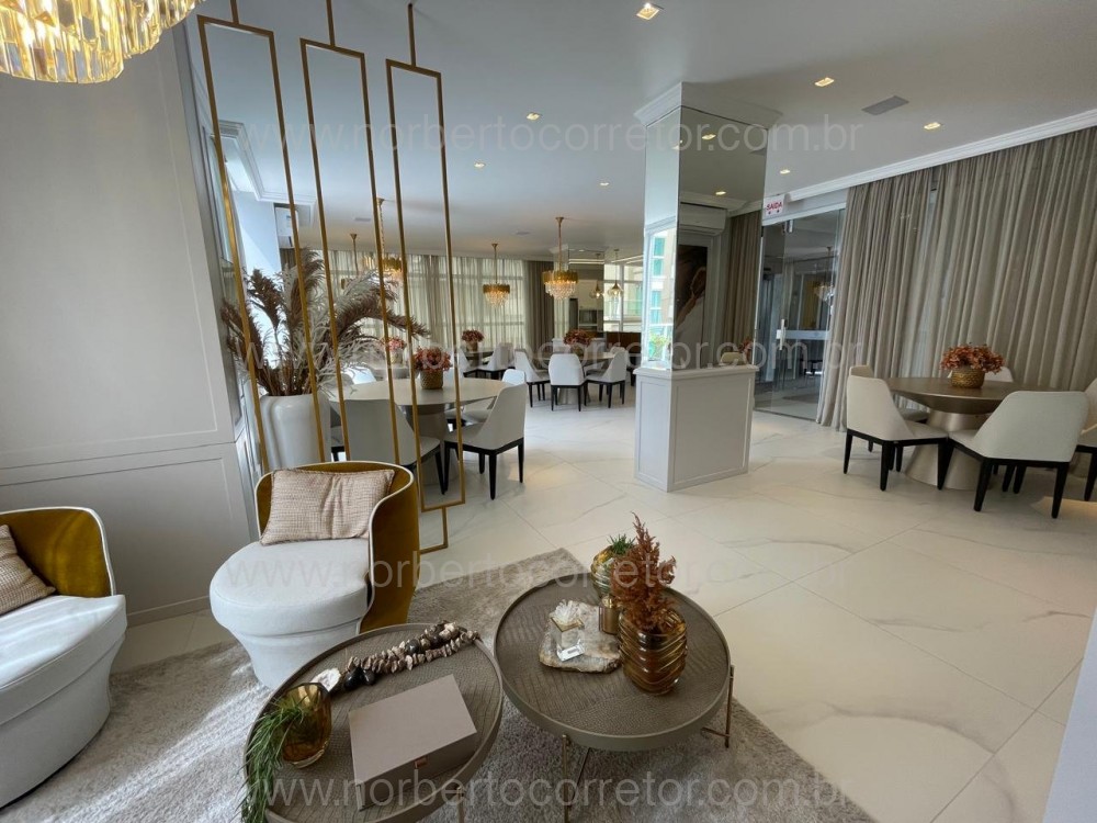 Cobertura duplex, quadra mar, Meia Praia, Itapema 