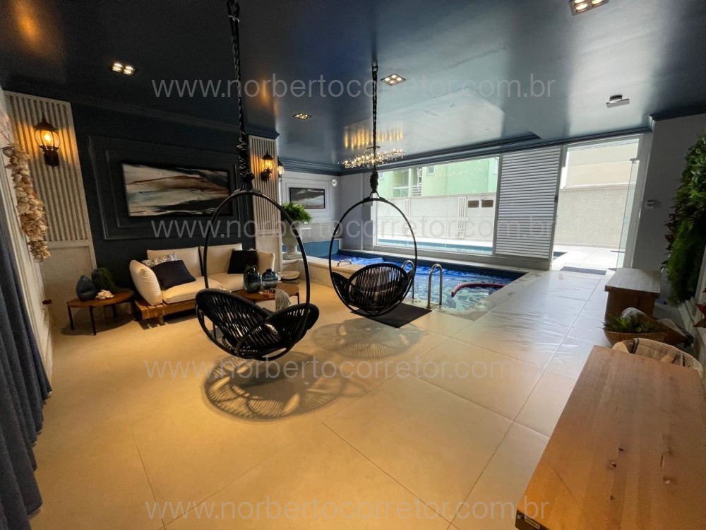 Cobertura duplex, quadra mar, Meia Praia, Itapema 