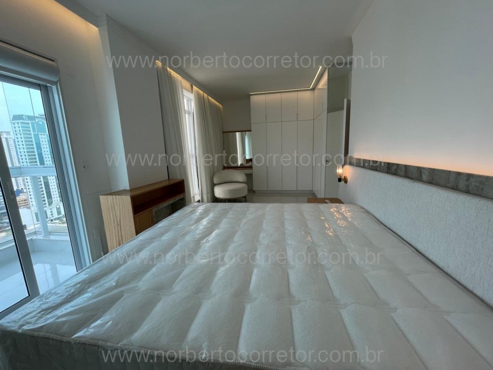 Cobertura duplex, quadra mar, Meia Praia, Itapema 