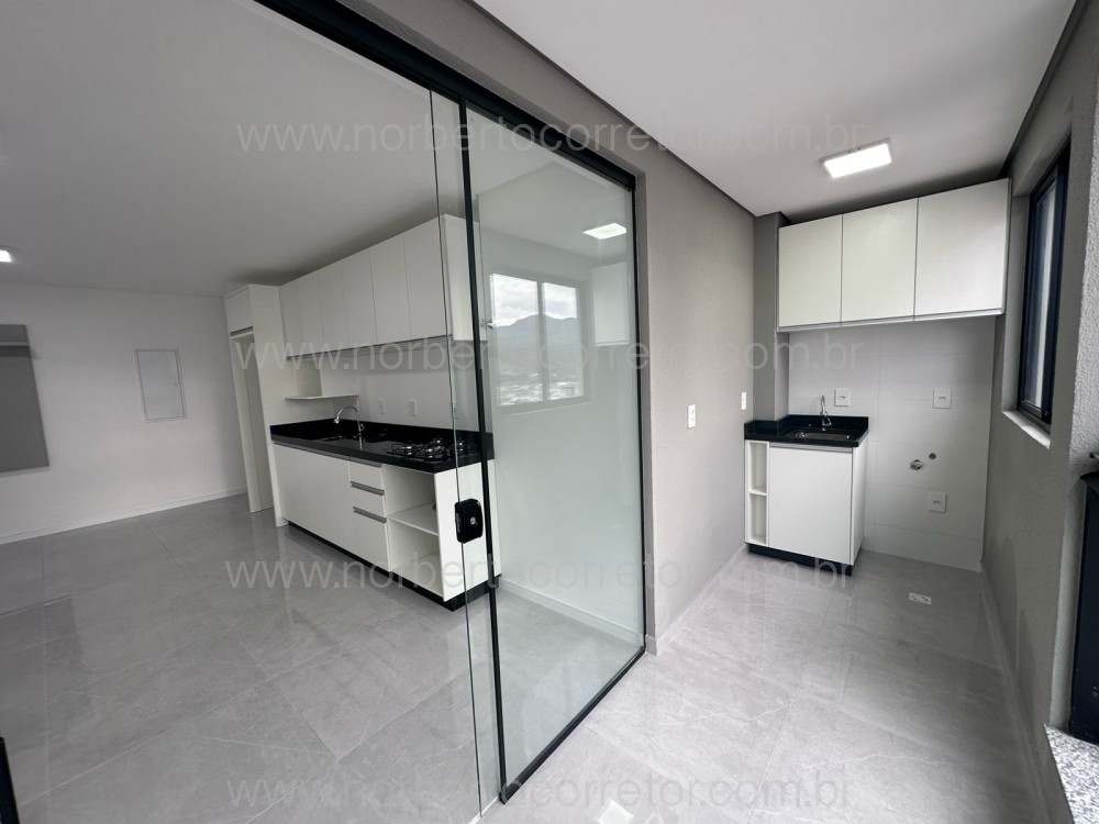 Aluguel anual Apartamento 2 dormit�rios 1 � Su�te