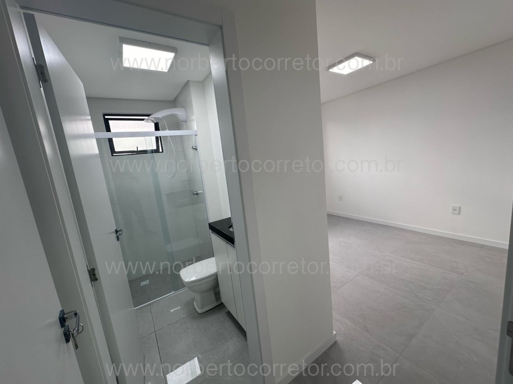 Aluguel anual Apartamento 2 dormit�rios 1 � Su�te