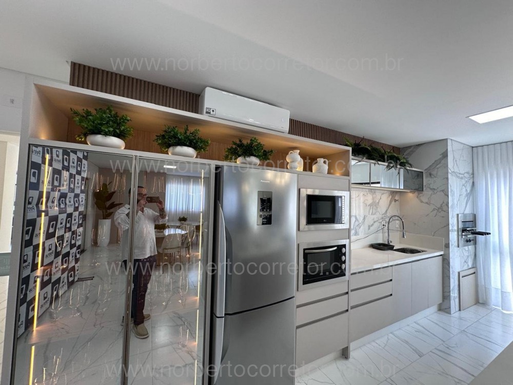 Aluguel anual Apartamento 2 dormit�rios 1 � Su�te