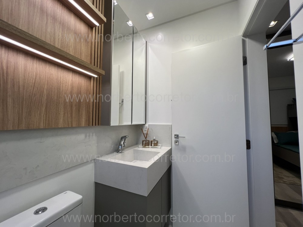 APARTAMENTO 03 SUTES EM MEIA PRAIA - ITAPEMA