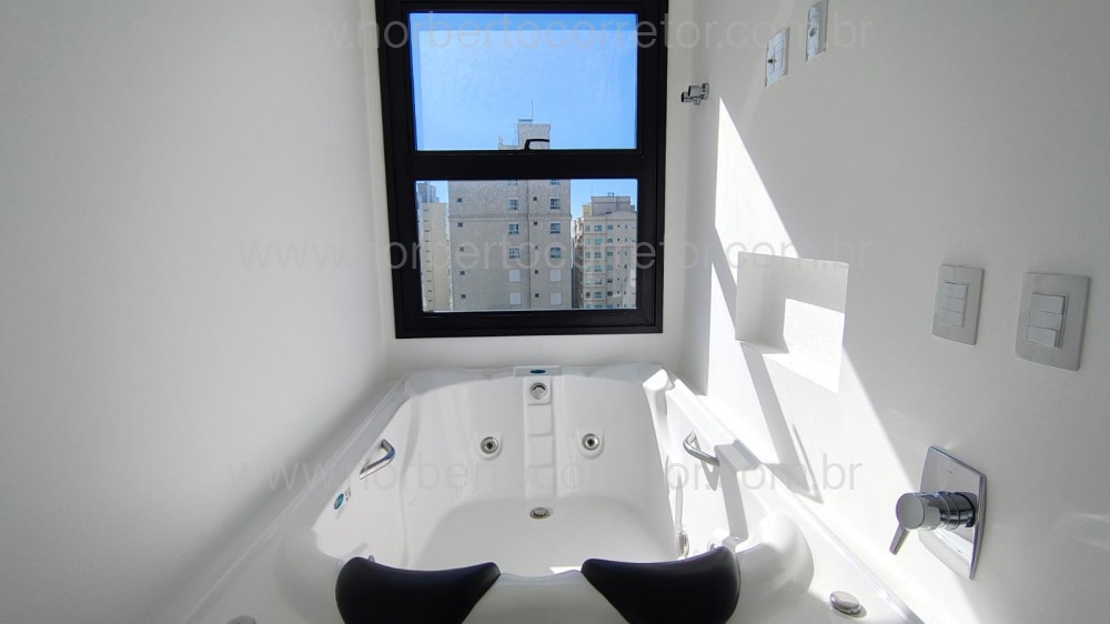 Apartamento 4 sutes, Meia Praia, Itapema SC 