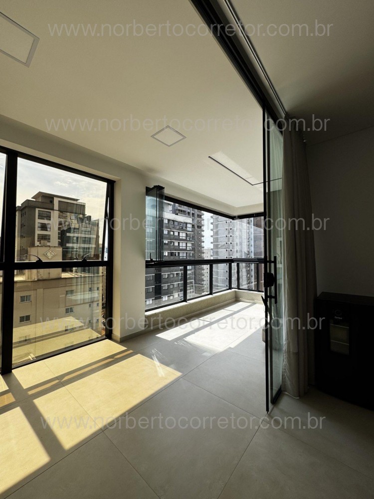 APARTAMENTO 03 SUTES A VENDA EM MEIA PRAIA - SC