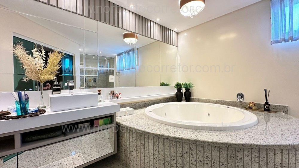 VILLA DOS CORAIS FRENTE MAR CENTRO ITAPEMA