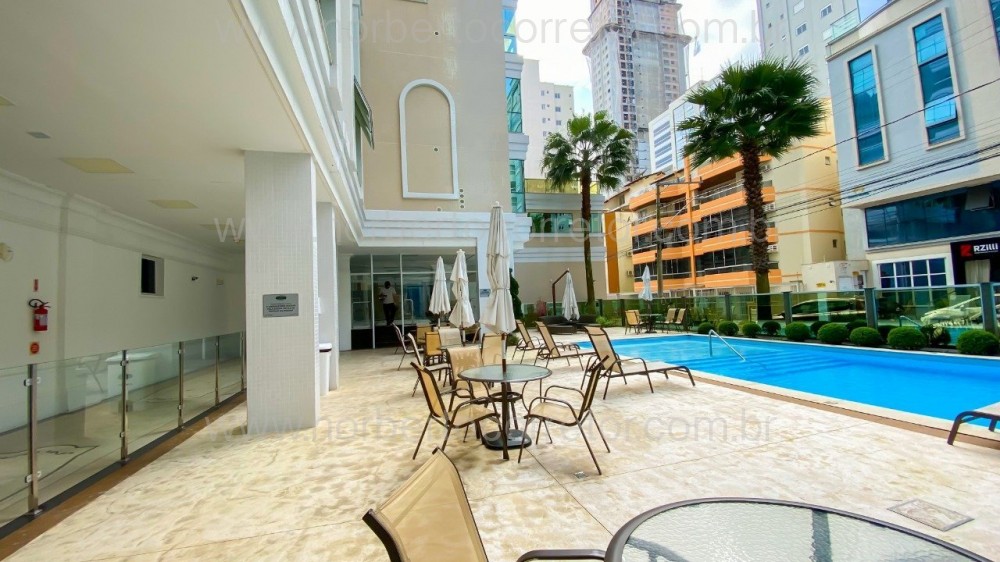 Apartamento 3 sutes em Meia Praia Itapema SC