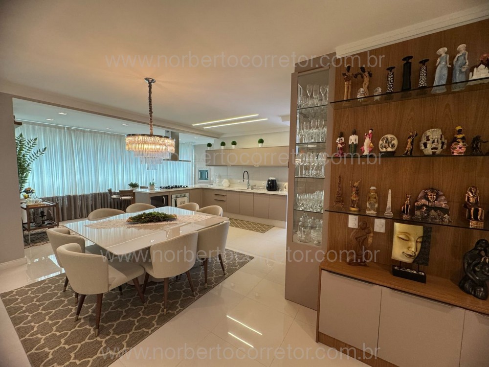 Apartamento 3 sutes em Meia Praia Itapema SC