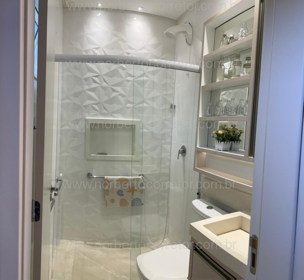 SOBRADO 02 SUTES MOBILIADO A VENDA EM ITAPEMA