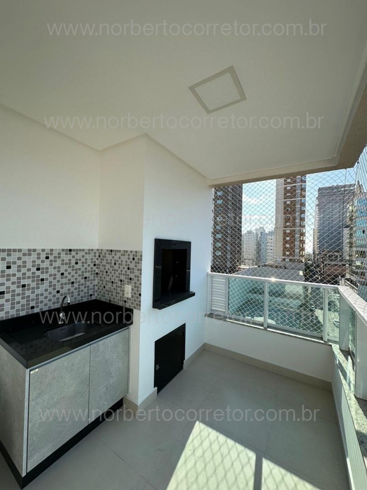 Apartamento 2 sutes Miolo de Meia Praia, Itapema 