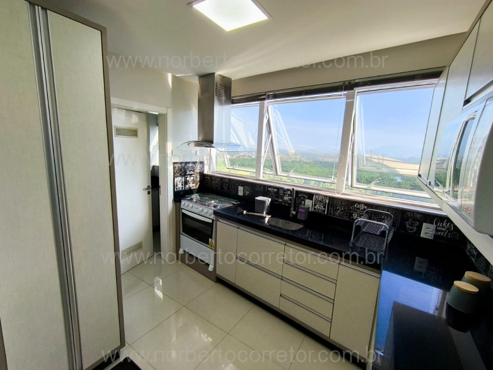 Apartamento 2 sutes , quadra mar, Itapema SC 